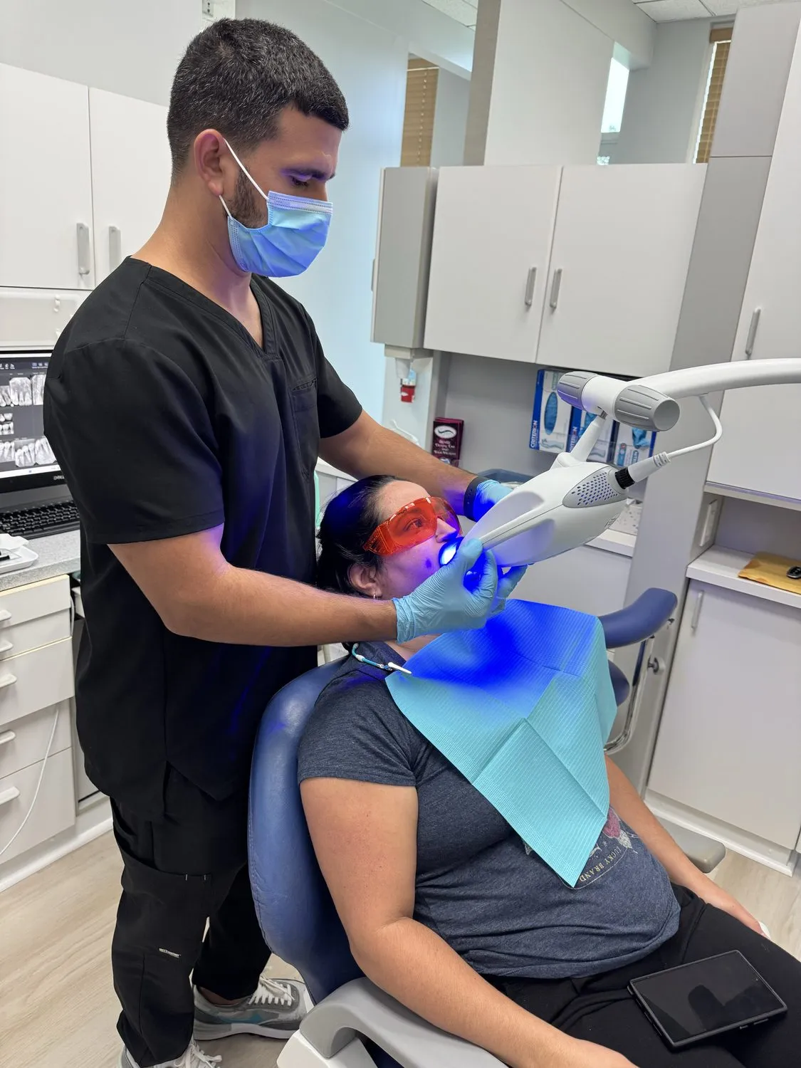 Dentist in Hollywood, FL